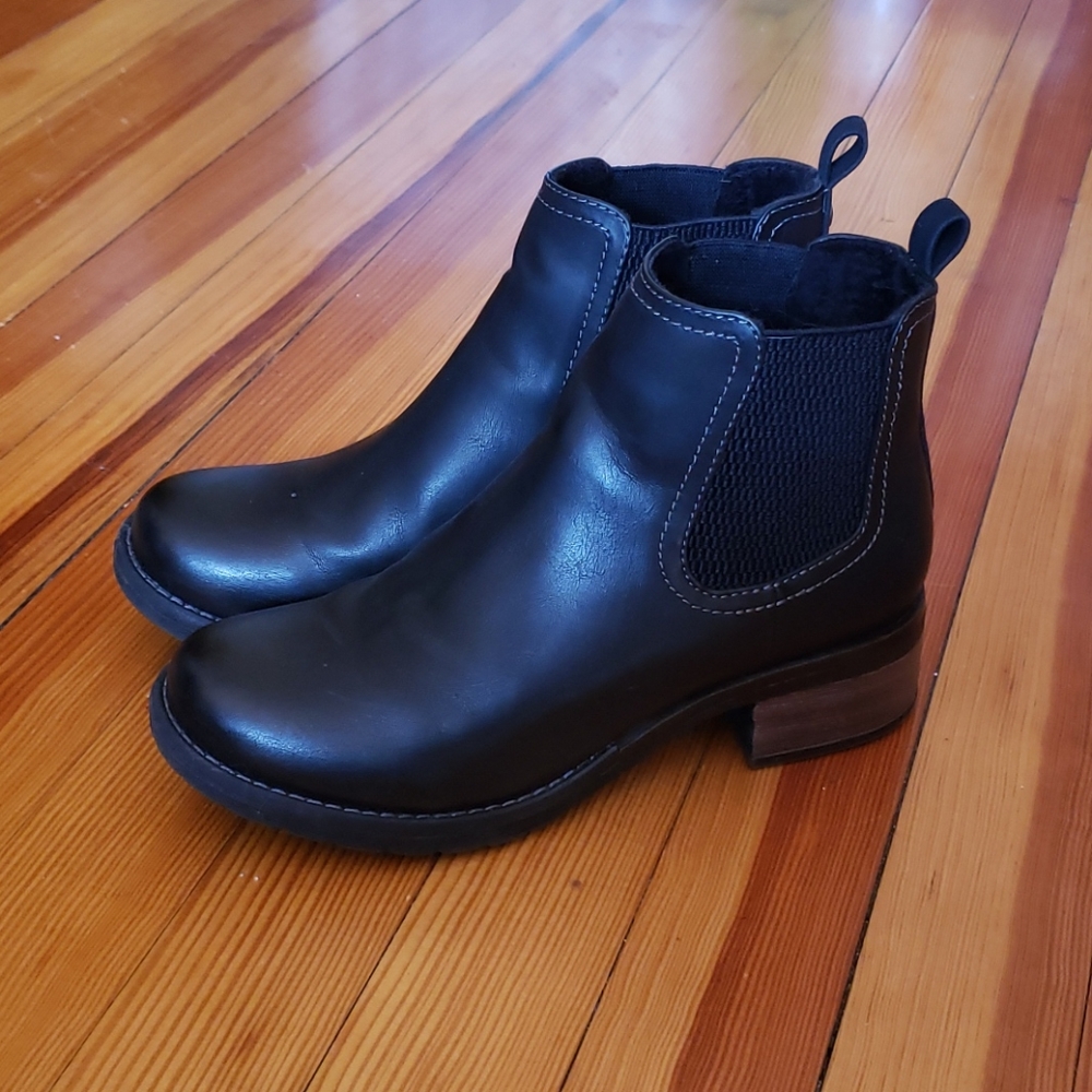 Eastland Jasmine Boots